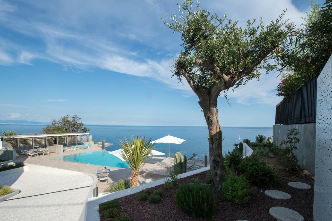 B&B Capo Torre Resort & Spa 上阿尔比索拉 外观 照片