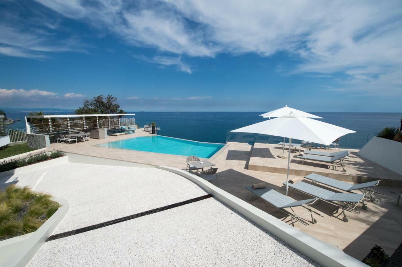 B&B Capo Torre Resort & Spa 上阿尔比索拉 外观 照片