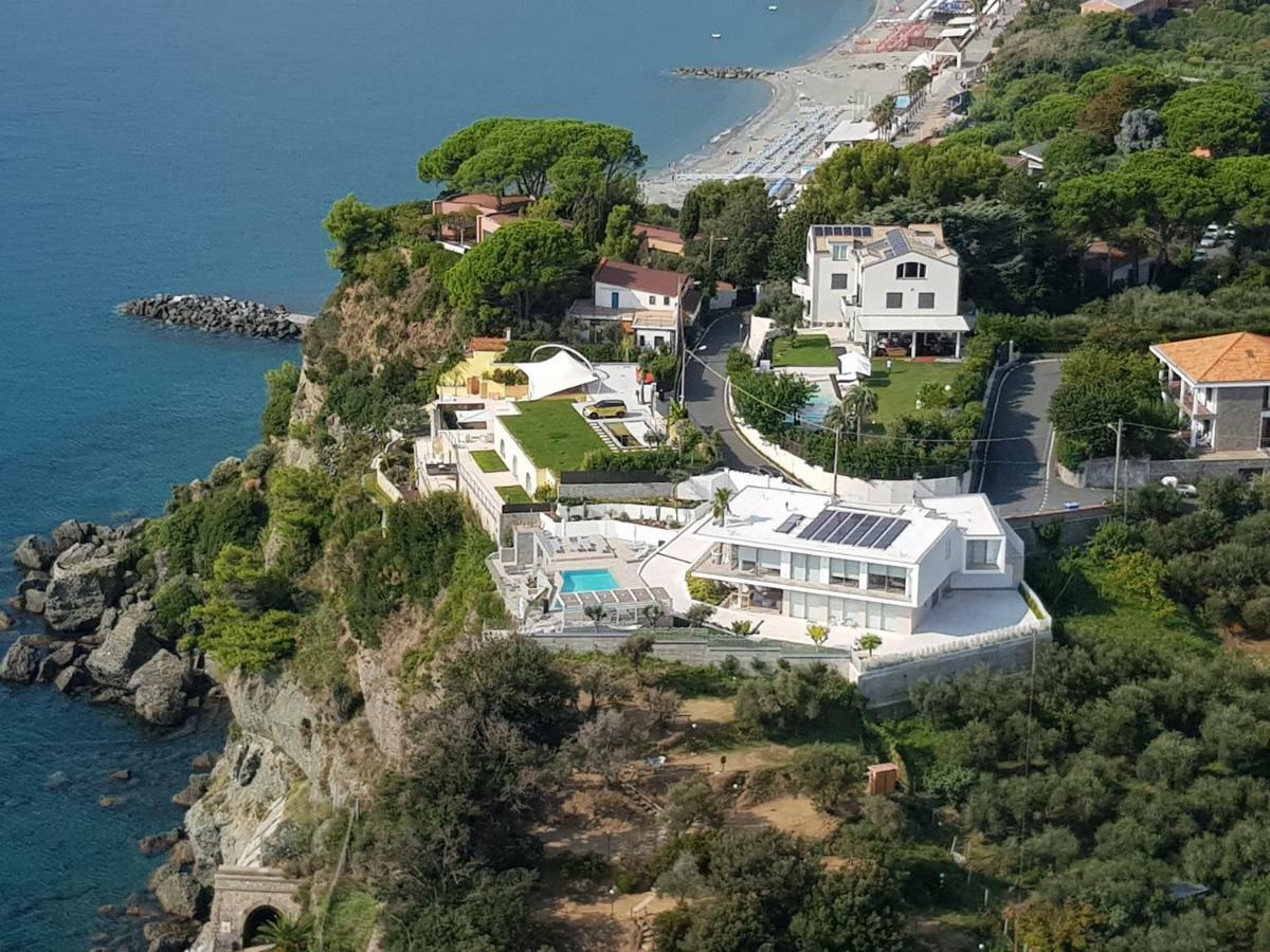 B&B Capo Torre Resort & Spa 上阿尔比索拉 外观 照片